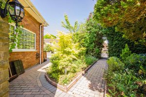 Photo 35- click for photo gallery